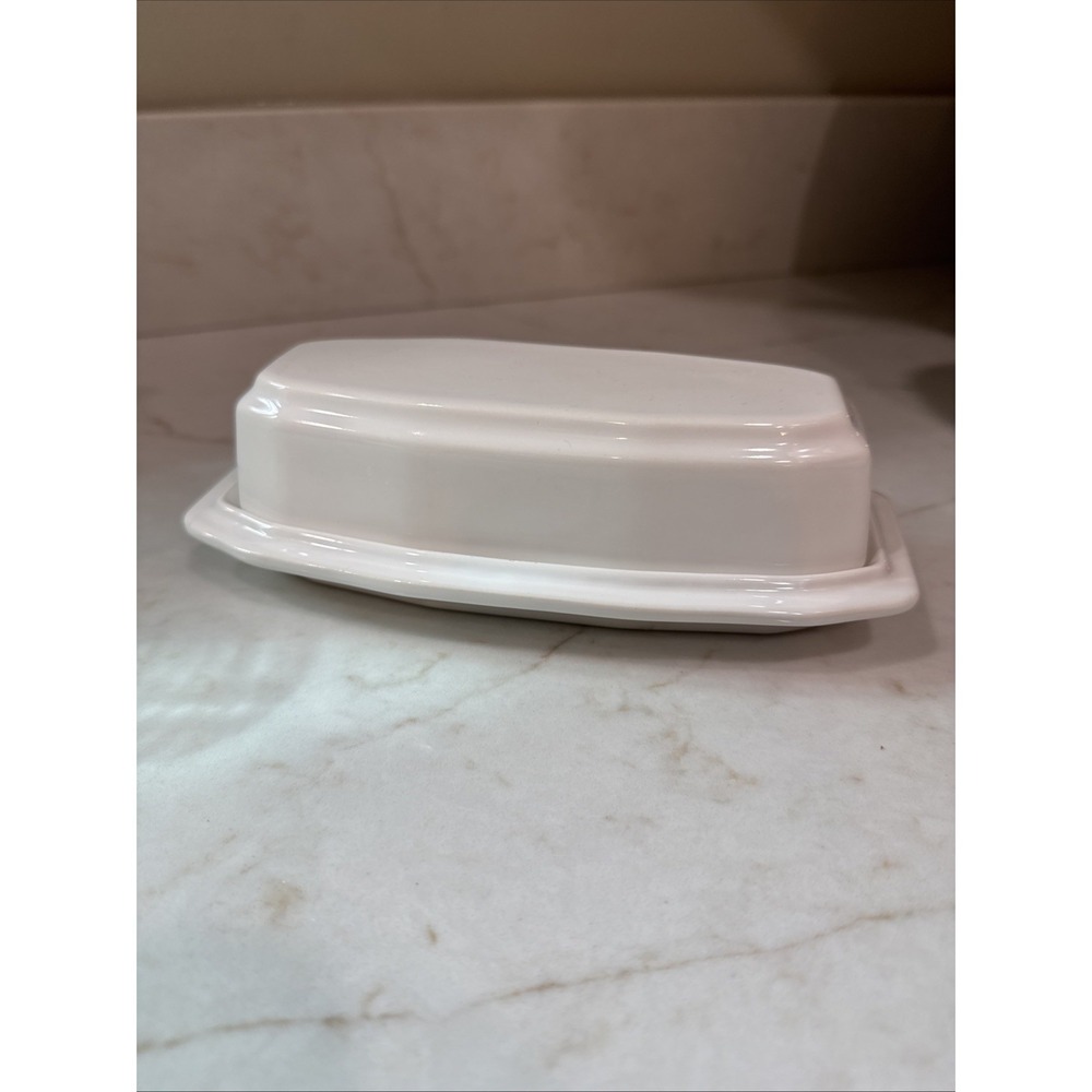 Pfaltzgraff Heritage White Stoneware Stick Butter Dish  with lid Vintage